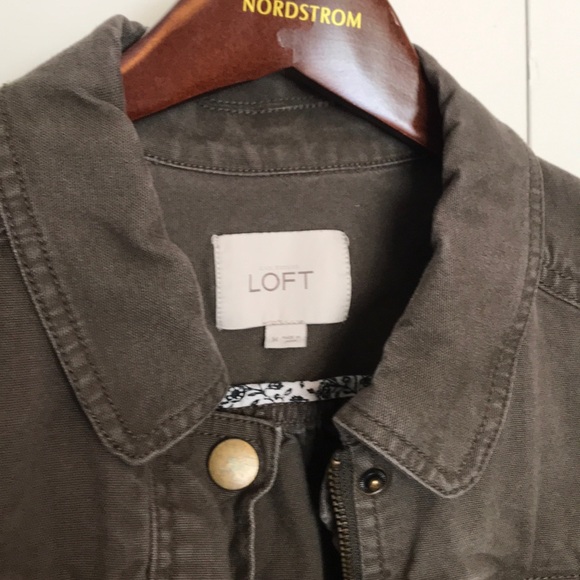 Utility Design Cargo Jacket - Picture 2 of 8